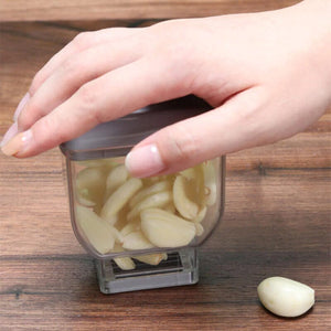 Evenly Sliced Garlic Slicer