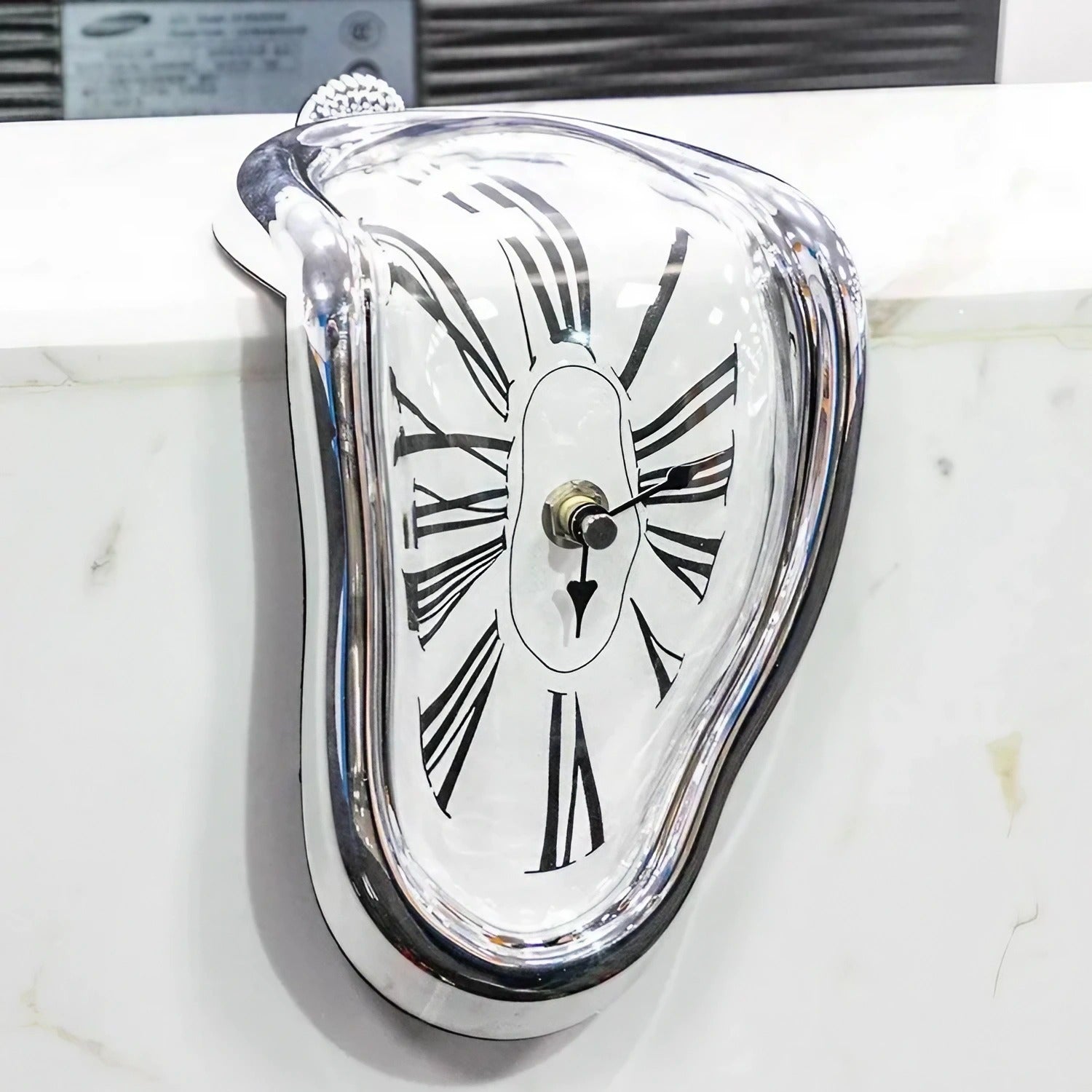 🎊Melting Time Warp Clock🎁